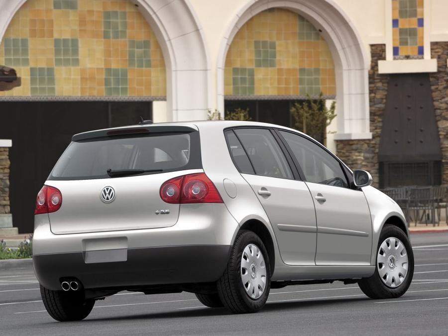  Volkswagen Golf Rabbit 5-Door 2006 года  (фото 17 из 26)